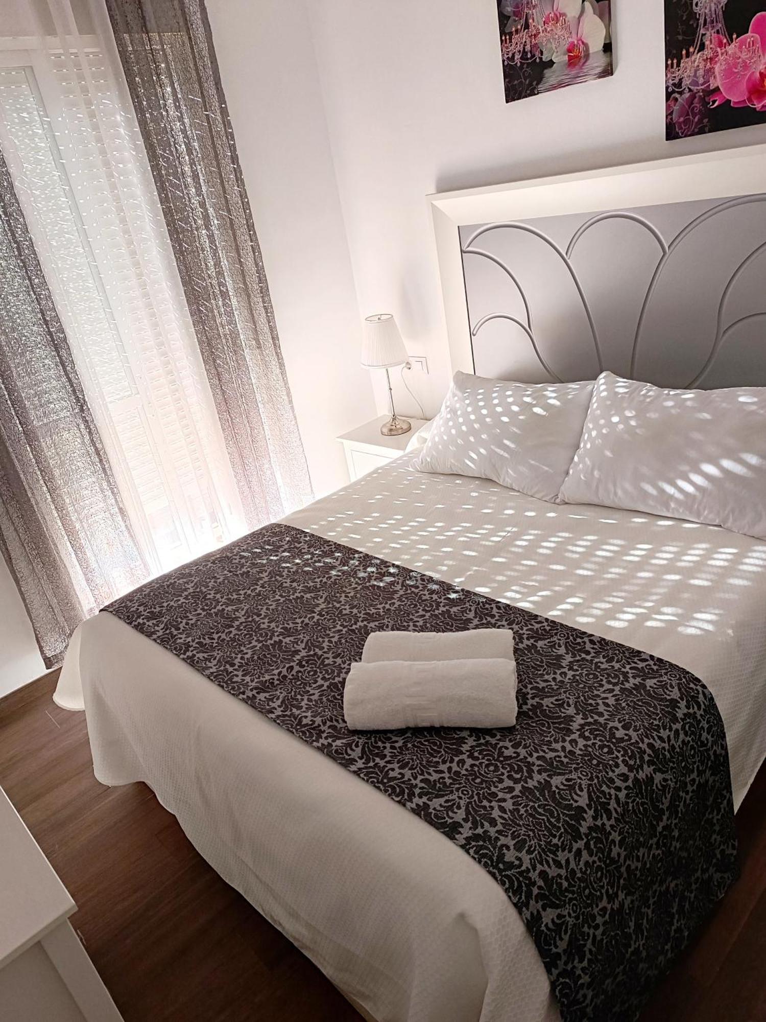 Hostal Casa Blanca Seville Luaran gambar