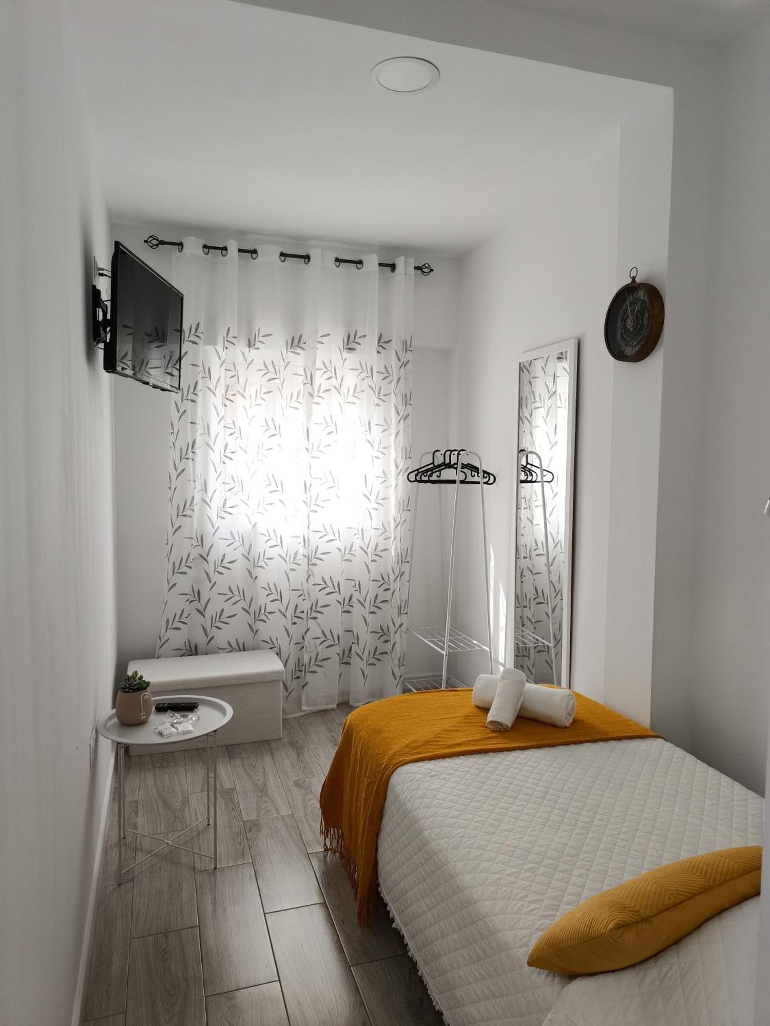 Hostal Casa Blanca Seville Luaran gambar